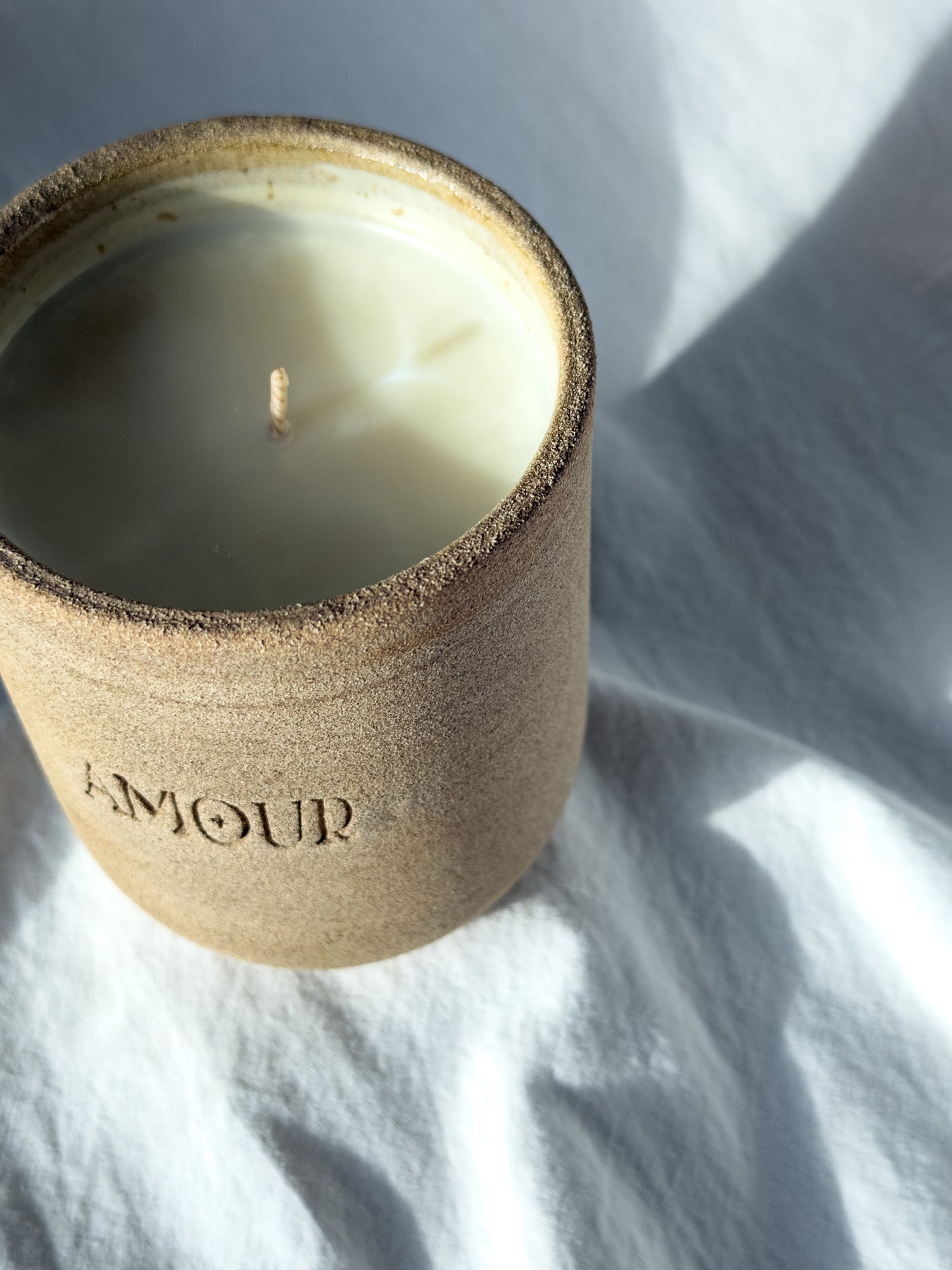 Bougie « AMOUR » rocher praliné