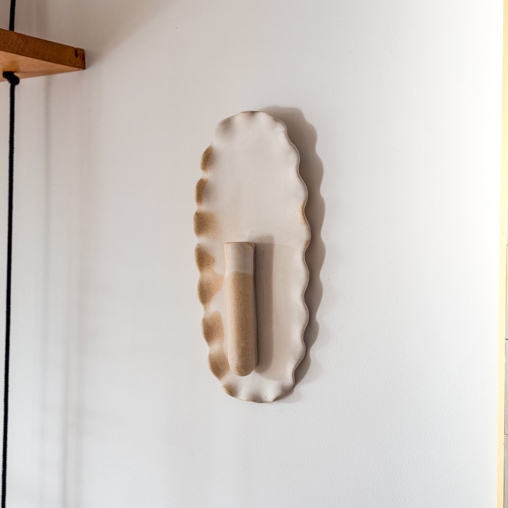 Soliflore mural blanc