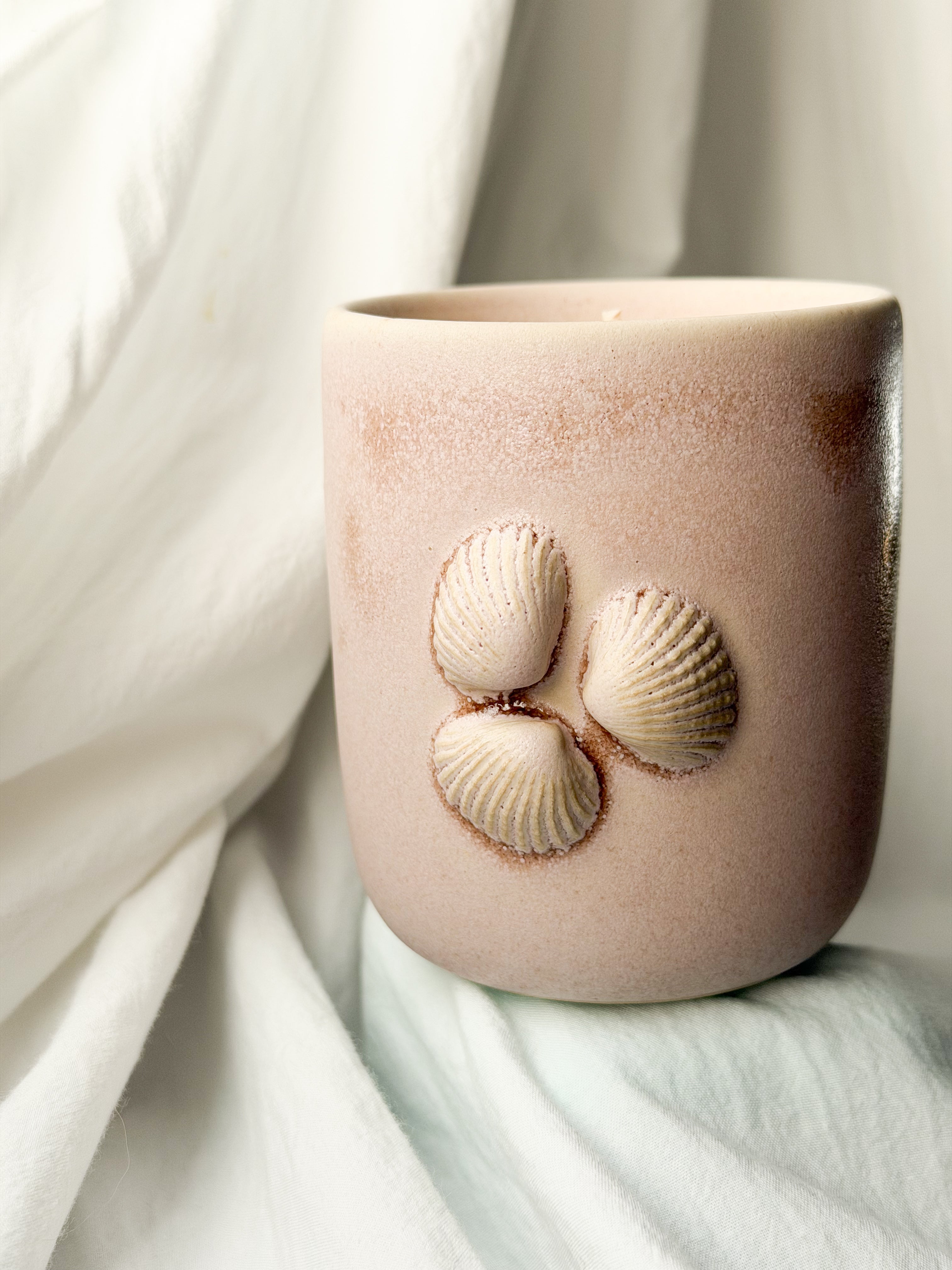 Bougie « 3 coquillages » senteur fraise des bois