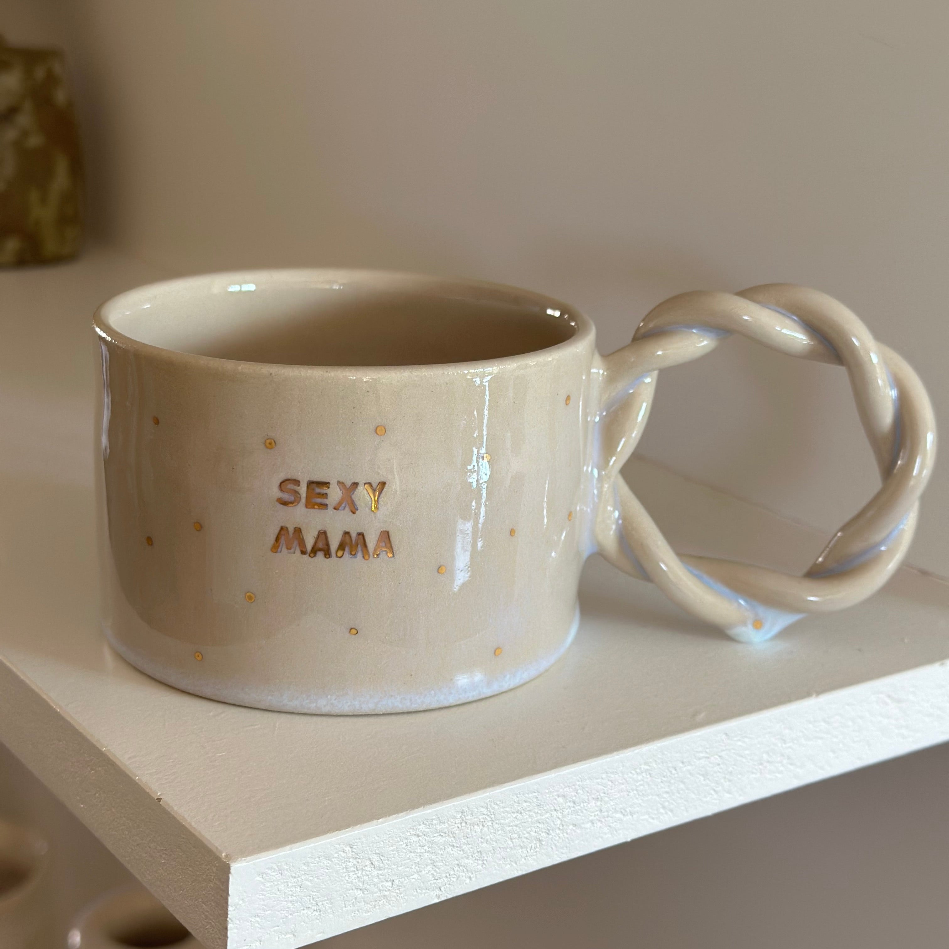MUG SEXY MAMA écume pois dorés
