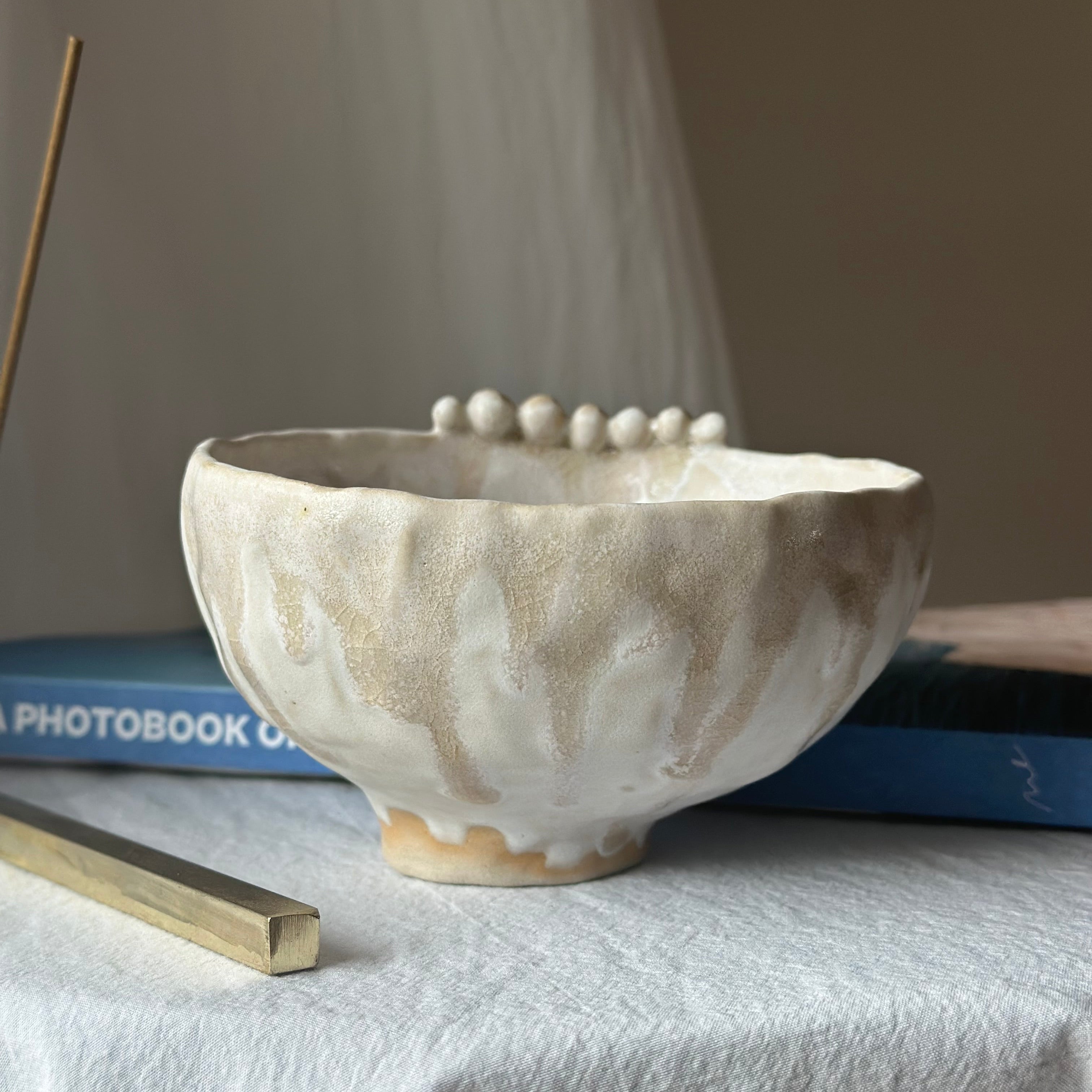 Bol pincé unique « Perle » / émail cendres de 🪵