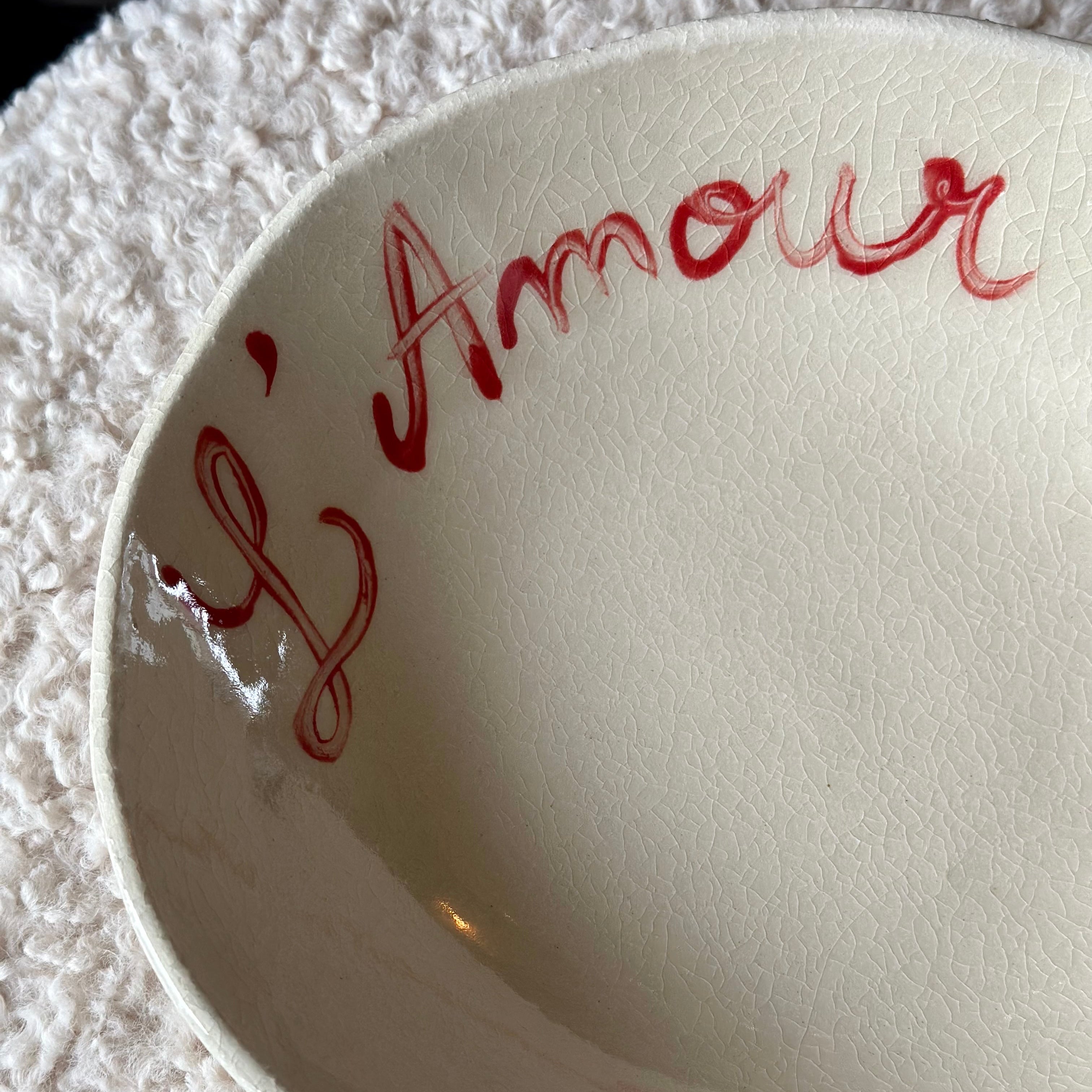 Plato de amor rojo
