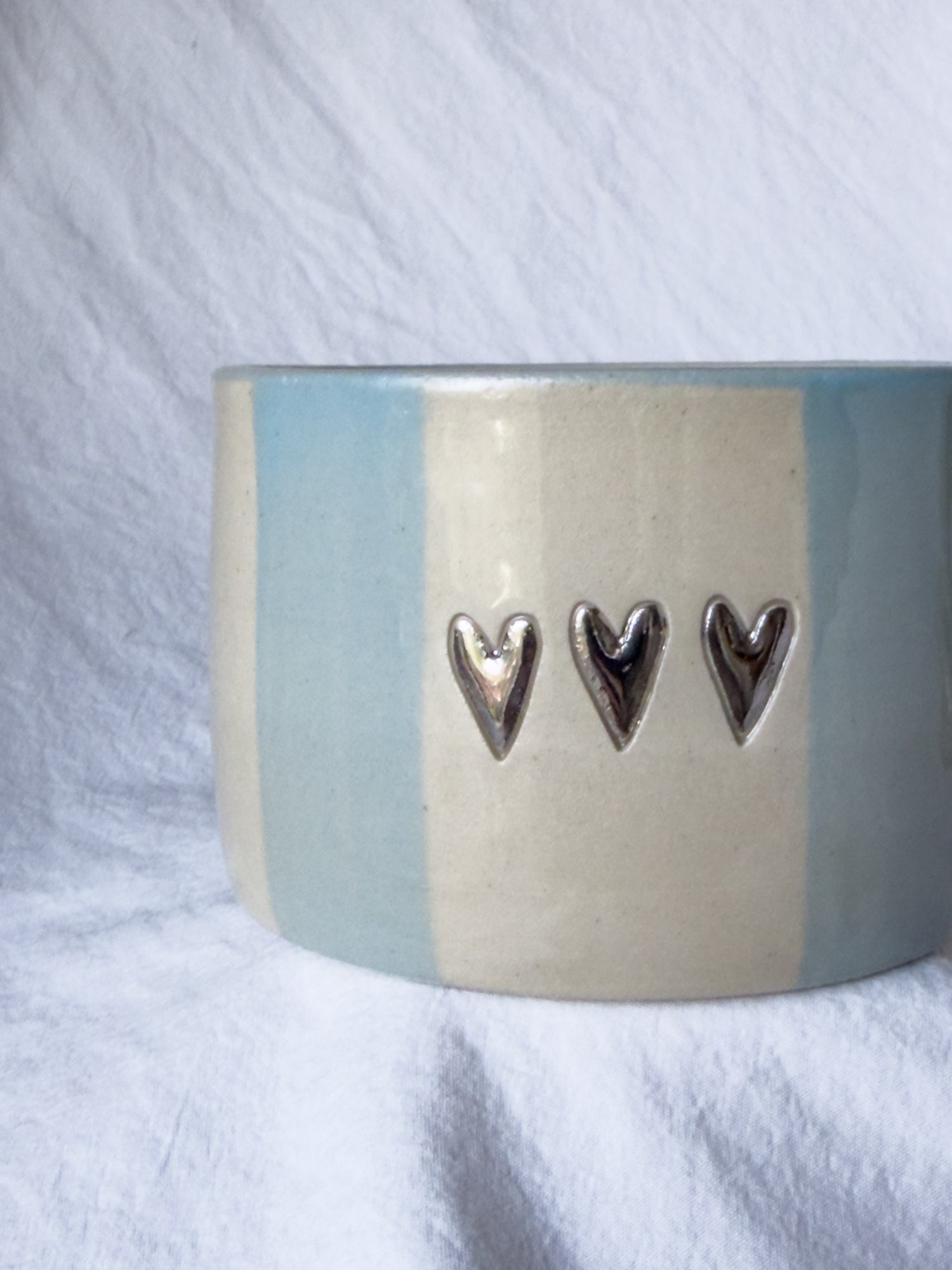 MUG « 3 cœurs » argent, rayé bleu lavande