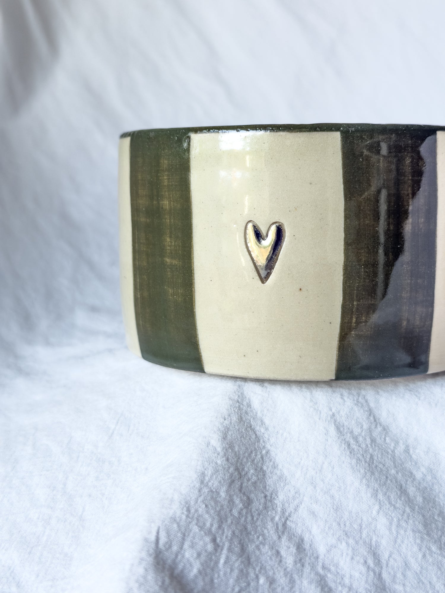 MUG « cœur argent » rayée vert forêt