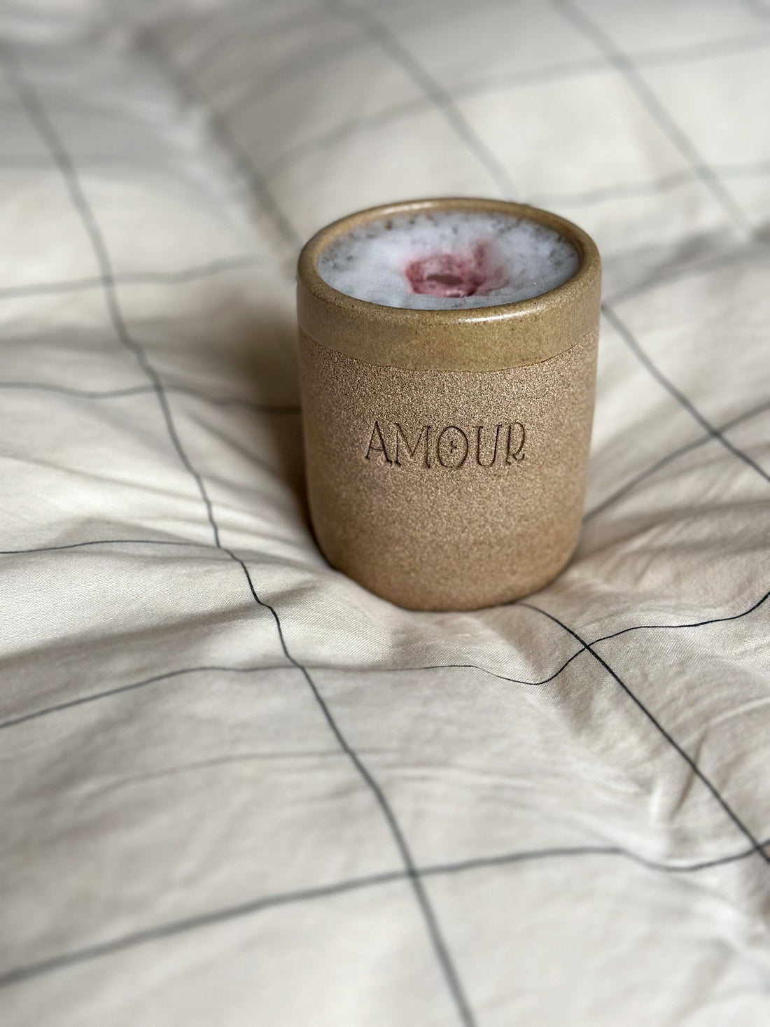 Tasse &quot;Amour&quot; grès teinte caramel chamotté