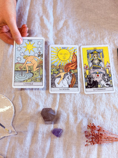 Atelier vendredi 24 avril : poterie / tirage de tarot de Marseille, méditation….