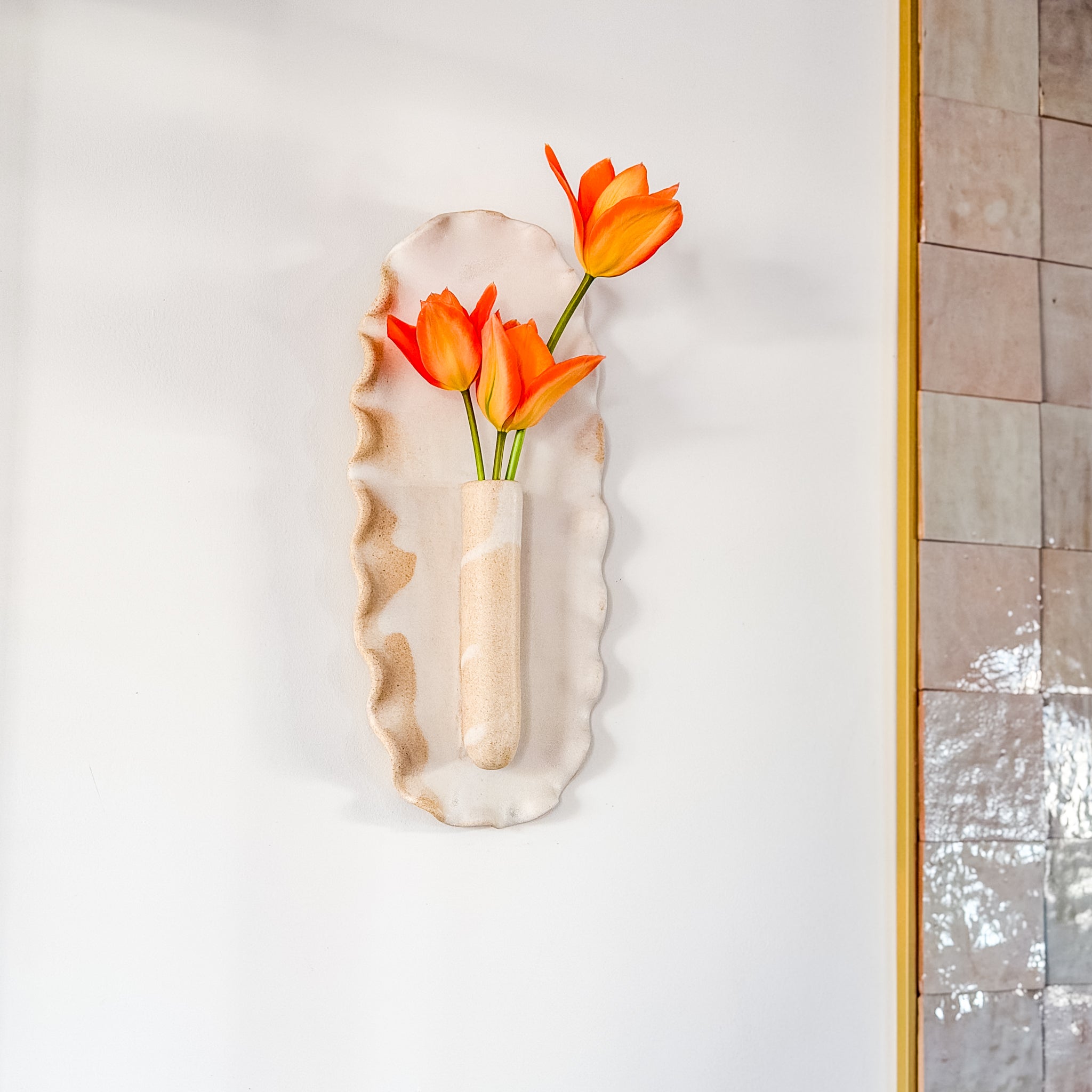 Soliflore mural blanc