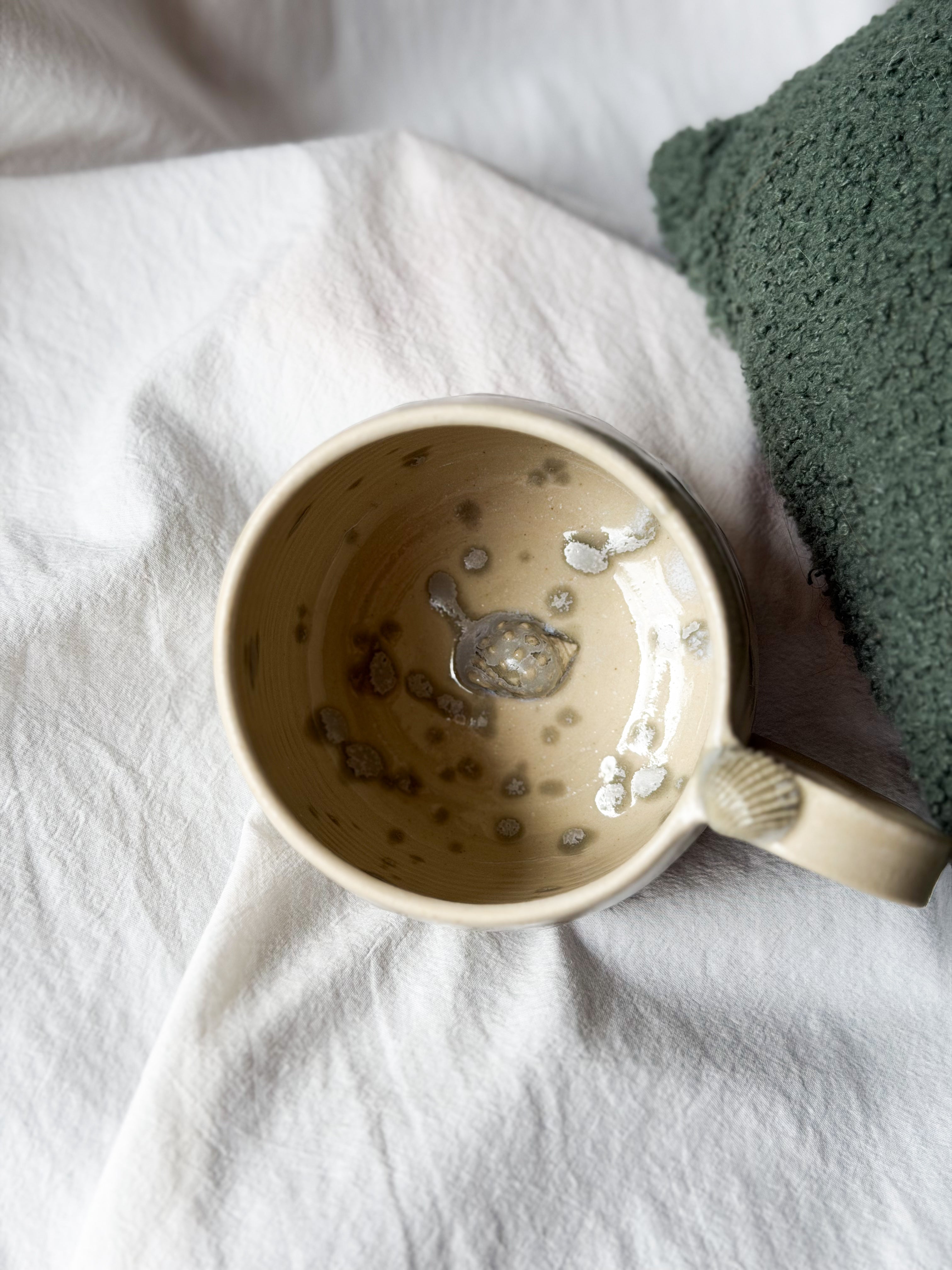 Tasse « au fond un coquillage 🐚 » blue