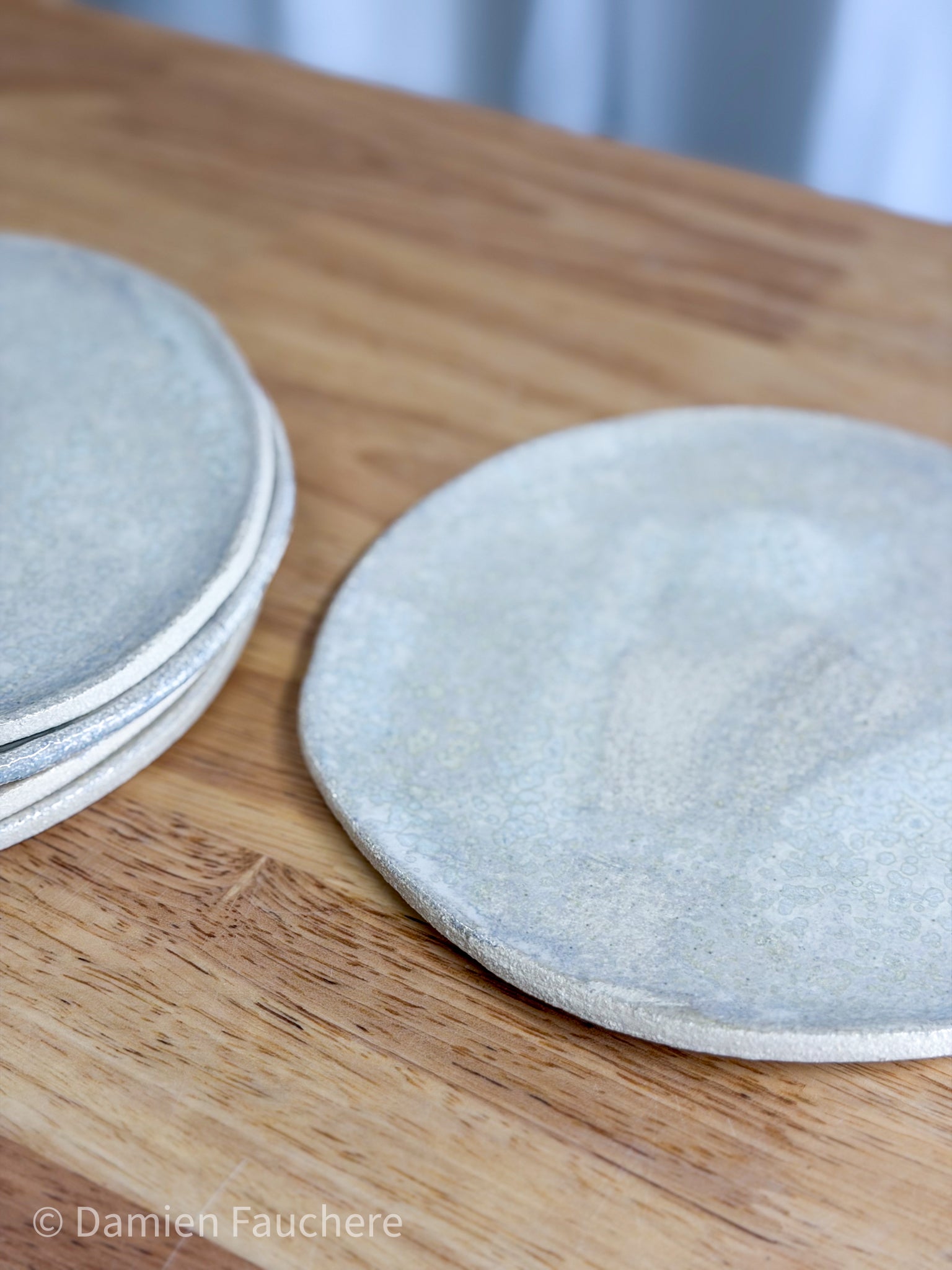Flat plate in chamotte stoneware - Sand